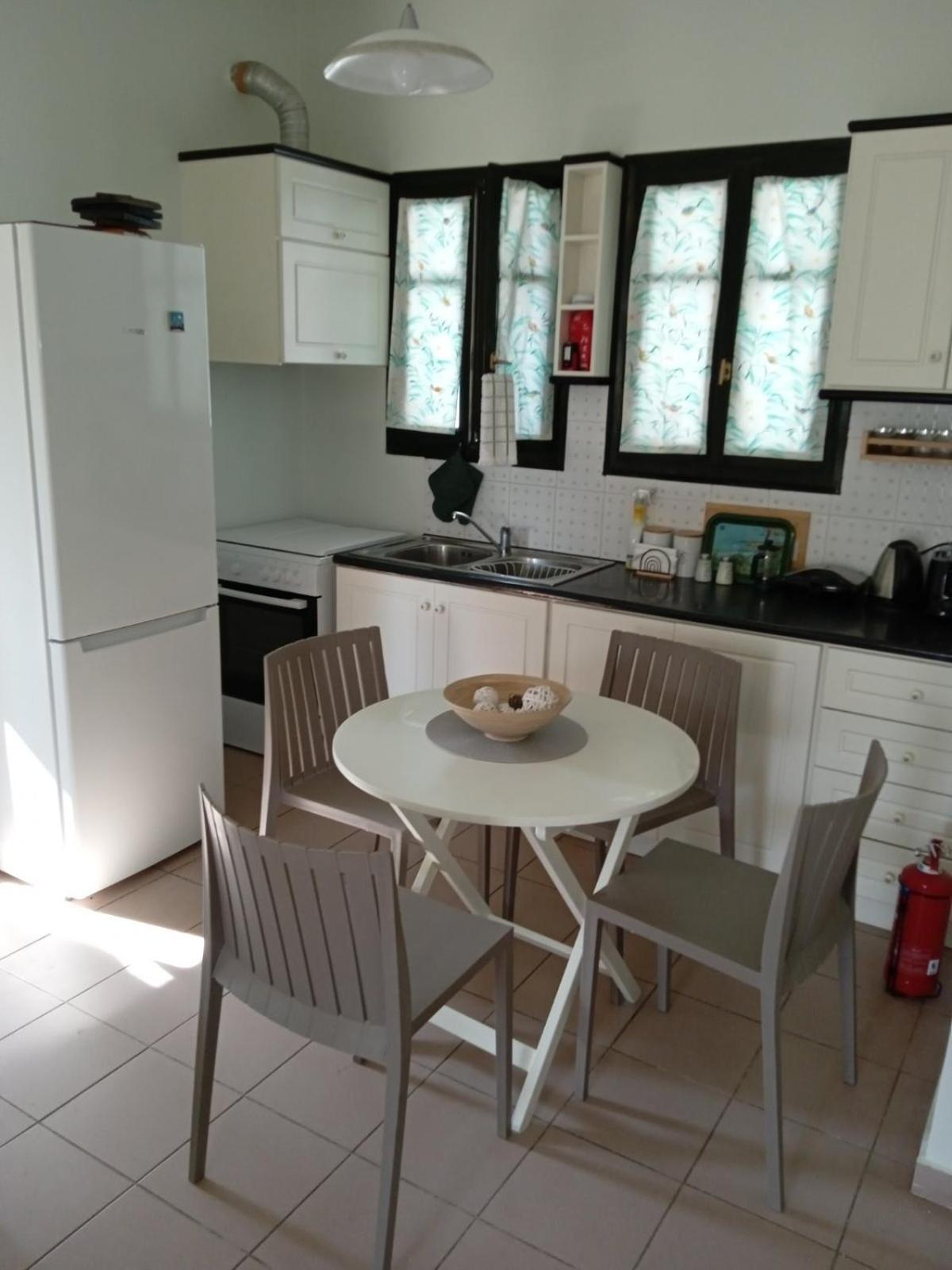 Phoeve Apt-Lovely 1-Br Rental Near The Beach Kalathas Luaran gambar